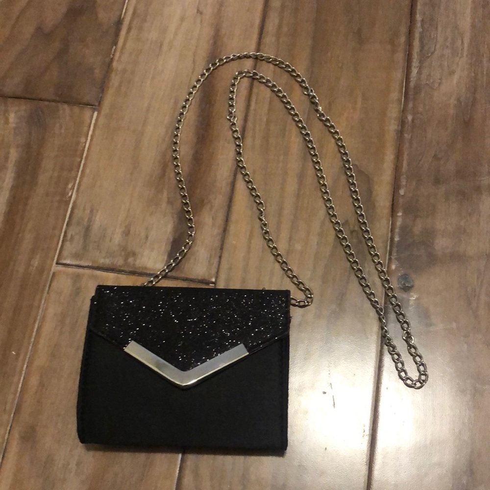 Black clutch